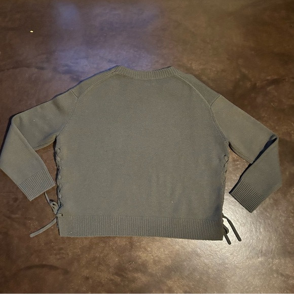 Vince 100% Cashmere Olive green Crew Neck Sweater with Side Tie- size small - Picture 6 of 13